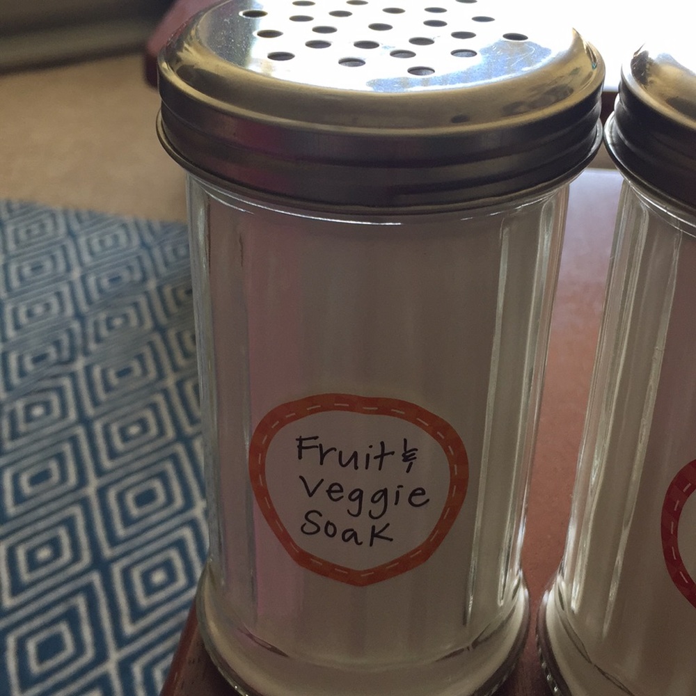 Essential Oil Fruit & Veggie Soak